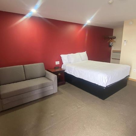 Masterson'S Motel Greater Napanee Esterno foto