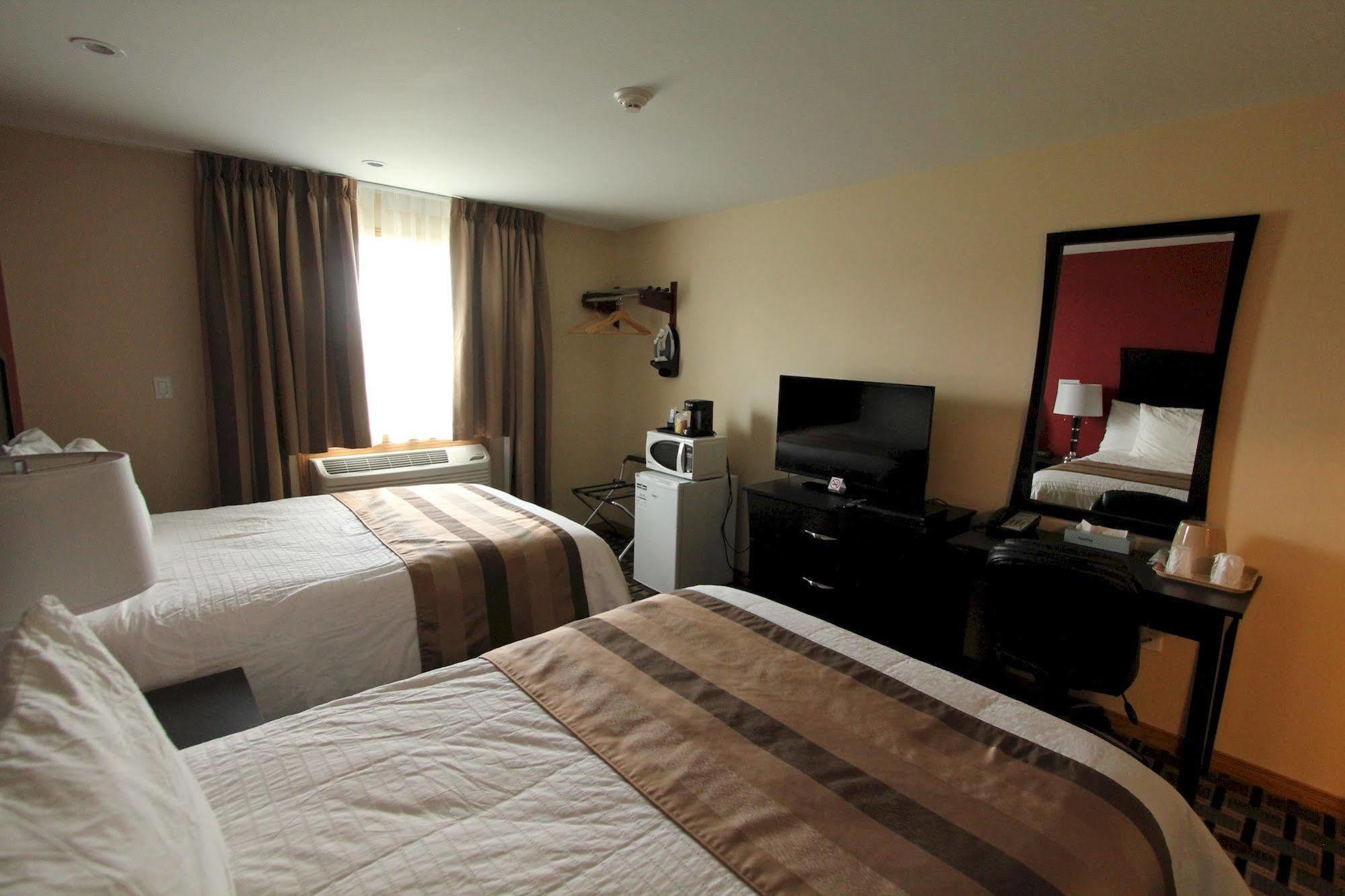 Masterson'S Motel Greater Napanee Esterno foto