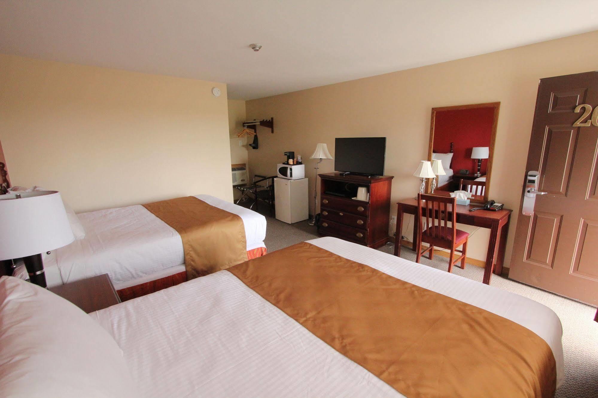 Masterson'S Motel Greater Napanee Esterno foto